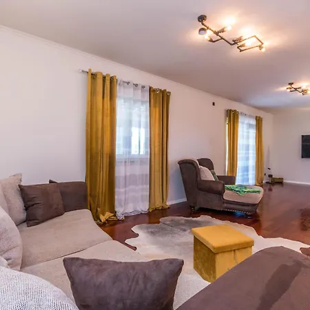 Elischeba Villa *