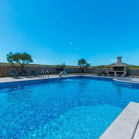 Elischeba Villa *
